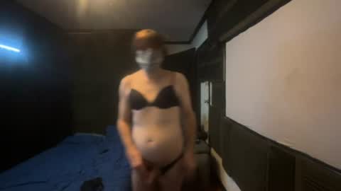 Snapshot of belindaxross chatting on 07-11-26, 08:44 Dee Belinda X online show from 07-11-26, 08:44