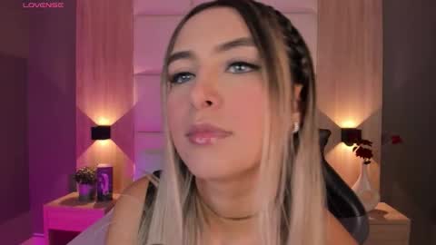 Bella cam online show from 10-27-25, 07:29