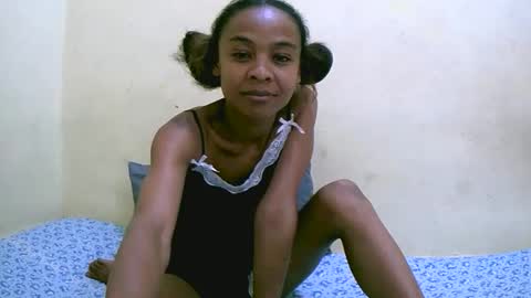 bella193999 online show from 12-03-25, 06:06