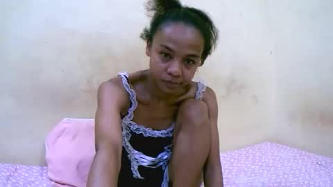 bella193999 online show from 12-19-25, 05:14