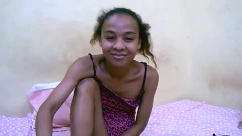 bella193999 online show from 12-20-25, 06:48