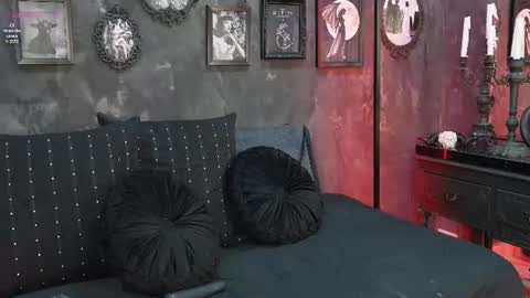  BELLA  online show from 07-18-26, 05:44