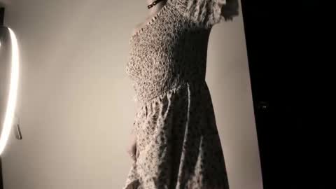 Snapshot of bella__w chatting on 10-31-25, 02:40 Zia online show from 10-31-25, 02:40