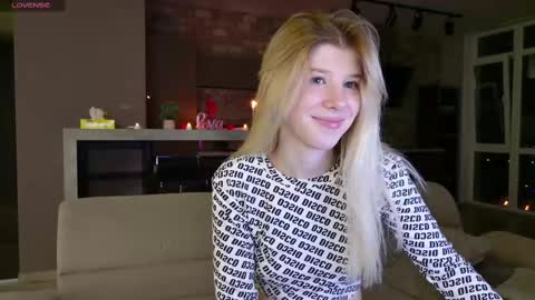 Bella online show from 03-10-25, 09:18