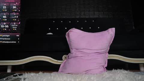 Emma  Bella online show from 01-19-25, 11:43