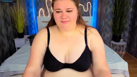 bella_blvack online show from 05-07-26, 06:19