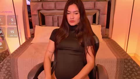 Snapshot of bella_clark2 chatting on 02-06-26, 02:09 Bella online show from 02-06-26, 02:09