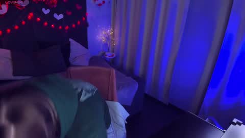 Snapshot of bella_cosmos chatting on 02-13-25, 07:52 Bella online show from 02-13-25, 07:52