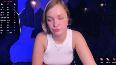 Snapshot of bella_cosmos chatting on 09-26-25, 06:34 Bella online show from 09-26-25, 06:34