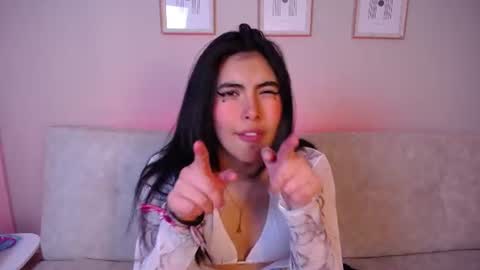 Bella online show from 07-29-26, 11:25