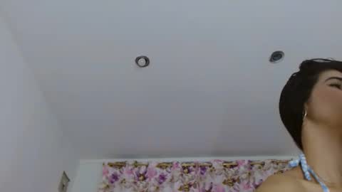 Snapshot of bella_gentle chatting on 04-15-26, 11:17 bella_gentle online show from 04-15-26, 11:17