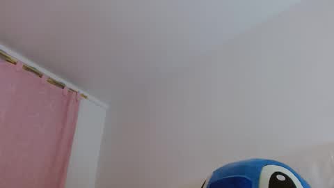 Snapshot of bella_gentle chatting on 05-15-26, 11:06 bella_gentle online show from 05-15-26, 11:06