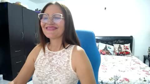 Bella online show from 11-13-25, 11:14