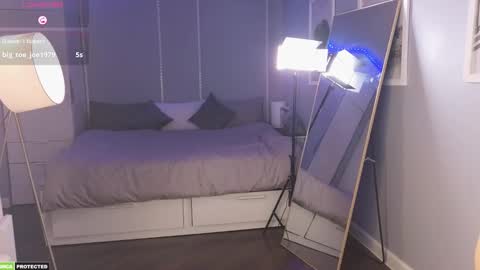 Bella next stream December 2 at 9pm gmt online show from 01-09-25, 01:18