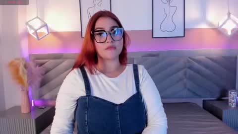 Snapshot of bella_m00n chatting on 07-03-26, 01:39 Bella online show from 07-03-26, 01:39