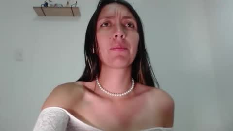 Bella Marlowe online show from 10-02-25, 11:39