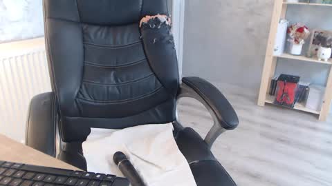      online show from 03-04-25, 10:57