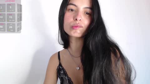 Snapshot of bella_musee chatting on 01-29-25, 10:01   online show from 01-29-25, 10:01