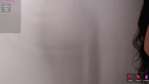 Snapshot of bella_musee chatting on 02-22-25, 02:28   online show from 02-22-25, 02:28