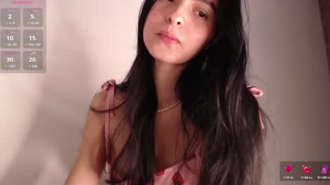 Snapshot of bella_musee chatting on 03-01-25, 03:21   online show from 03-01-25, 03:21