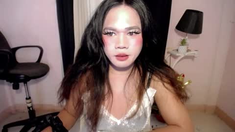 Snapshot of bella_ngo chatting on 06-17-26, 02:58 bella_ngo online show from 06-17-26, 02:58
