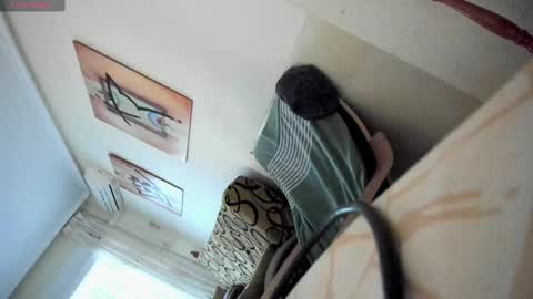 Snapshot of bella_pocahontas3 chatting on 02-22-25, 05:35 bella_pocahontas3 online show from 02-22-25, 05:35