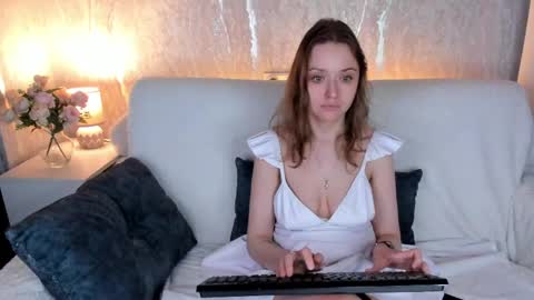 Linda Bella online show from 04-06-26, 04:46