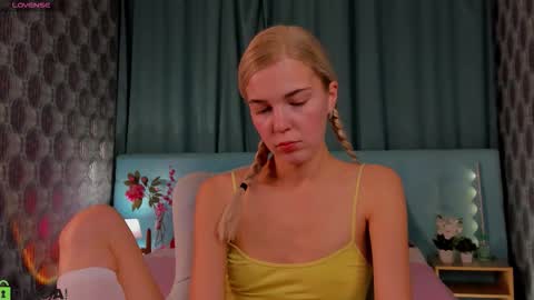 Bella online show from 09-11-25, 12:44