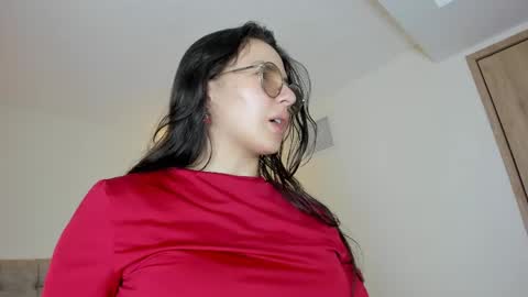 Bella online show from 05-16-26, 07:12