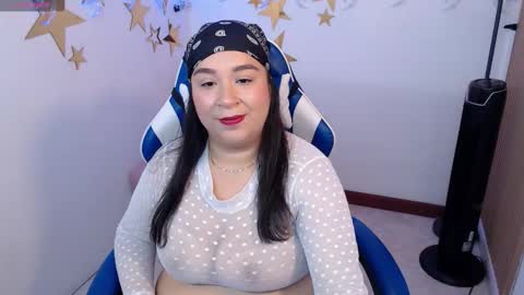 Snapshot of bella_sweet_01 chatting on 10-20-25, 12:27 BELLA online show from 10-20-25, 12:27