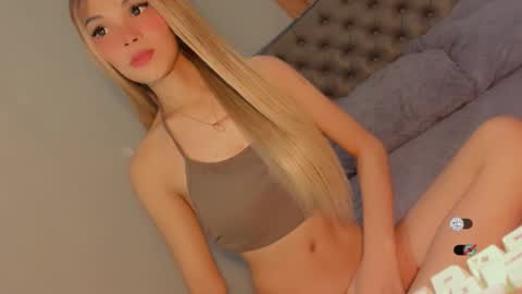 Snapshot of bella_tara chatting on 02-06-26, 01:21 Bella online show from 02-06-26, 01:21