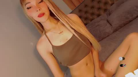 Snapshot of bella_tara chatting on 02-17-26, 04:20 Bella online show from 02-17-26, 04:20