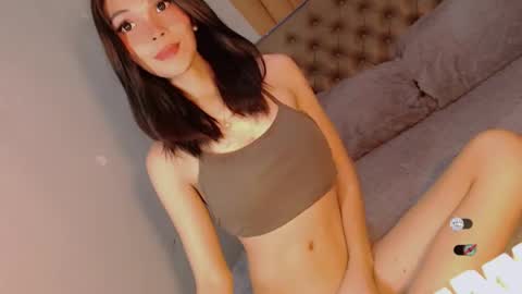 Snapshot of bella_tara chatting on 02-18-26, 01:12 Bella online show from 02-18-26, 01:12