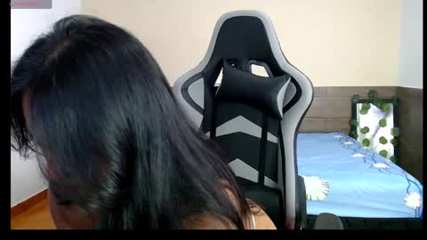 bella_warzon online show from 04-20-26, 09:49