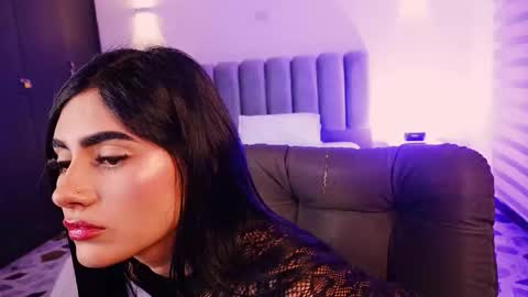 bellaastorm online show from 11-27-25, 11:40