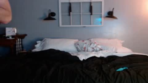 Snapshot of bellabeanz chatting on 01-28-25, 08:36 Roxy Rain online show from 01-28-25, 08:36