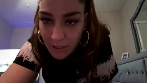 Snapshot of bellabeanz chatting on 05-28-26, 09:23 Roxy Rain online show from 05-28-26, 09:23