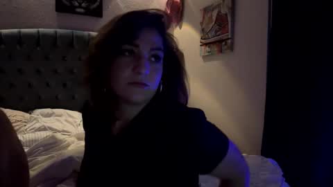 Snapshot of bellabeanz chatting on 06-01-26, 01:18 Roxy Rain online show from 06-01-26, 01:18