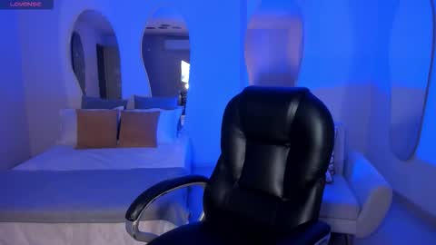  Bella C  online show from 10-19-25, 05:57