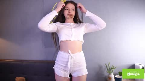 Bella I took a vacation and Ill be back on December 18th So dont lose me To keep in touch I have a TG -  you can find below online show from 01-30-25, 10:50