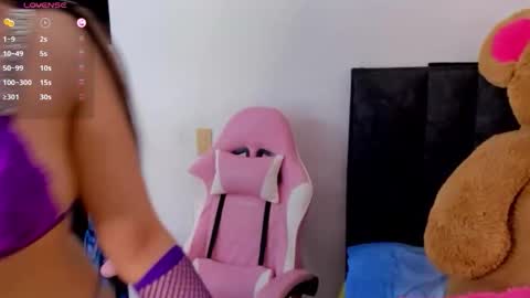 bella cruz online show from 12-18-25, 10:10