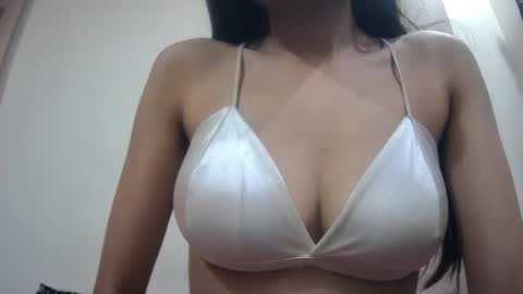 Snapshot of bellacrystall chatting on 01-25-25, 02:25 bellacrystall online show from 01-25-25, 02:25