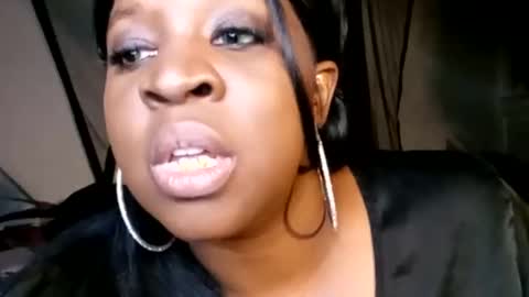 Snapshot of belladonna55568 chatting on 02-15-25, 11:03 belladonna55568 online show from 02-15-25, 11:03