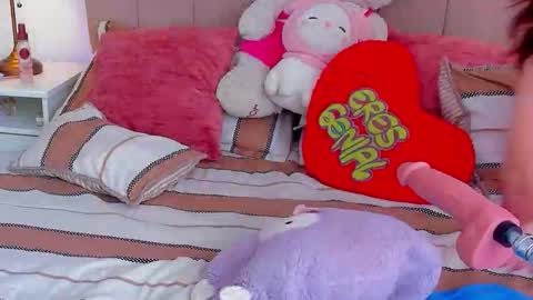 Snapshot of bellafontana chatting on 10-30-25, 04:19 BellaFontana online show from 10-30-25, 04:19