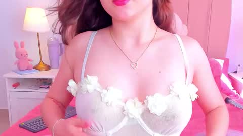 BellaFontana online show from 01-09-26, 06:42