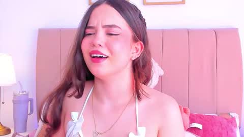 Snapshot of bellafontana chatting on 01-17-26, 06:22 BellaFontana online show from 01-17-26, 06:22