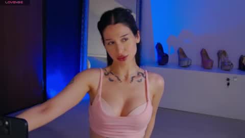 Snapshot of bellakarmma chatting on 07-28-26, 11:17 Bella online show from 07-28-26, 11:17