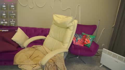 Bella online show from 10-28-25, 06:21