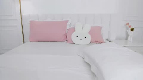 Bella online show from 03-13-26, 02:29