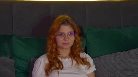 BellaMarebelle online show from 09-25-25, 04:38